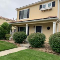 Charming 3 bed 3 bath home, super cozy, close to DIA