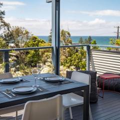 Stunning Coastal Home Views 1 Hour From Sydney