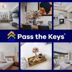 Pass The Keys Picture Perfect Haven in Didsbury Village - Free Parking & EV Station