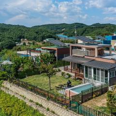 Yeoncheon Bowbow Aegyeon Pension