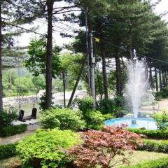 Eoullim Pension - Moonlight Yard
