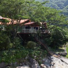 Hadong Nuran Garden Pension
