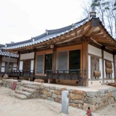 Sujoldang Hanok Guesthouse