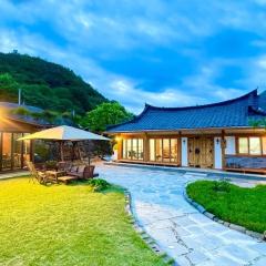 Suncheon Sumiyeonga Hanok Private House