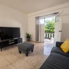 Amiah's Residence - Spacious two bedroom apartment in St George