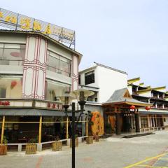 Royal Bay Hotel