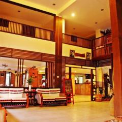 Phumanee Home Hotel