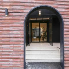 Hotel Urban Brown