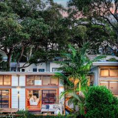 Pet Friendly and Easy Walk To Macmasters Beach