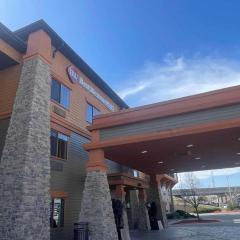 Best Western Plus KC Speedway Inn & Suites
