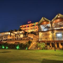 The Rock Valley Resort Kumbalgarh !! A Four Star Luxury Resort ! Swimming Pool ! Lawn !