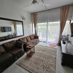 Near USM 6 pax, 2 Bedroom w Aircond, 2 toilet, 5G WIFI
