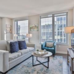 Luxury Apt with Balcony In Seaport - VIA-1524