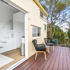 Cute 1-Bed Tiny House with Garden in Nature