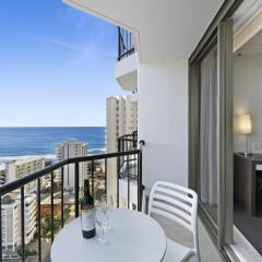 Ocean View 2-Bed Studio In the Heart of Surfers