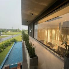 Casa Luxuosa no Condomínio Costa Serena