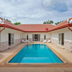 Beautiful 5 Bedroom Luxury Pool Villa in Pattaya