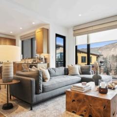 Riverfront Lodge 205 by East West Hospitality