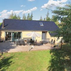 10 person holiday home in Væggerløse-By Traum