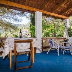 Apartments Vera - One-Bedroom Apartment with Terrace and Sea View Rea