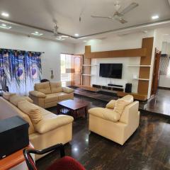Hampi Premium Homestay with Cook