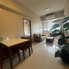 Exec 1br for 6 person One Manchester Place with pool , P 350 beach pass PP