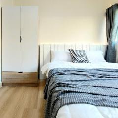 Joyful room