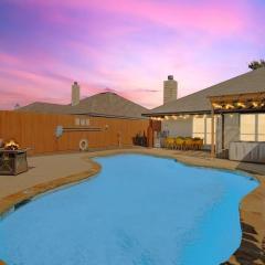 Paradise Modern Home Pool & Hot Tub for over 30 Nights