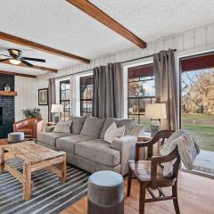 Cozy Modern Cabin With Rv Site & Canoes!