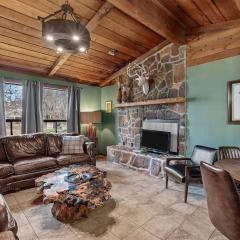 Moss Stone Lodge With Canoes, Caddo Shores Cabins