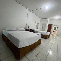 Hotel Mahkota 145