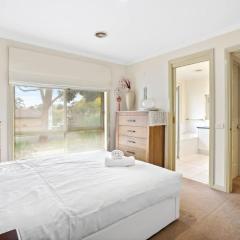 Perfectly Located Townhouse in heart of Ringwood