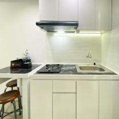 Modern Design and Cozy Studio at Bassura City Apartment By Travelio