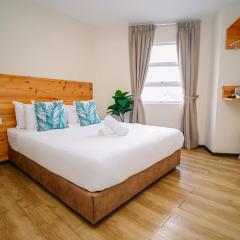 Swing & Pillows - Apple Hotel Shah Alam