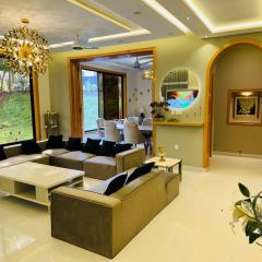 Home In Islamabad with Garden 2 Bed Lounge Dining