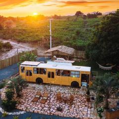 Hospedagem dentro de um ônibus