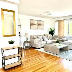 Stylish Evergreen Apartment By Newark Airport