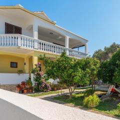 Cozy Apartment In Bibinje With Wifi