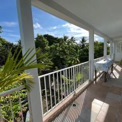 Appartement climatisé vue sur forêt tropicale - Proche de la mer