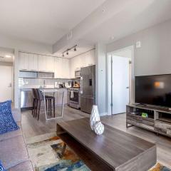 Modern Apt with Luxury Amenities