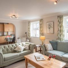 Modern 2-Bed Flat in Tavistock Centre