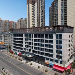 仁怀拉昆塔温德姆酒店(铂金城方圆荟购物广场店)