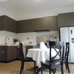 Ivy Residence 4br 6ba with terrasse