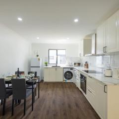 Comfy 2BR Unit CBD near Stadium River Mall Cafe