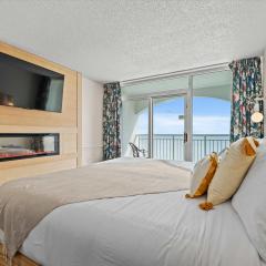 Instaworthy Oceanfront Oasis lazy river hot tubs