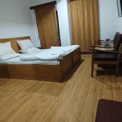 Hotel Ruby and Restaurant