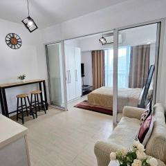 Acqua Residences Staycation Mandaluyong near Makati City