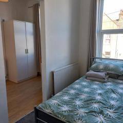 The Seven Spots Ensuite Double Bedroom London