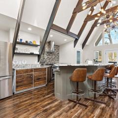 Unique 4BR Into The Woods - Fire Pit home