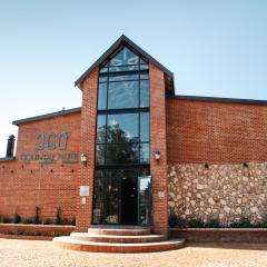 360 Country Hotel